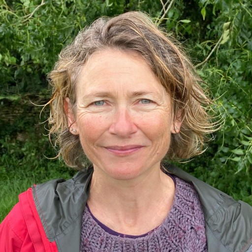 Gill Tavner - Carti